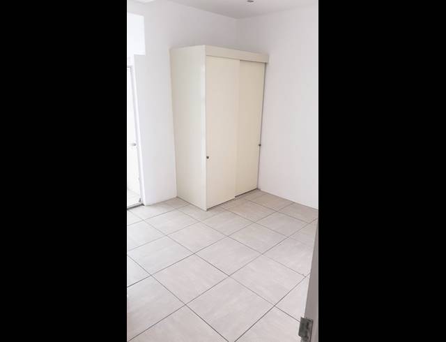 2 bed property to rent in WOODSTOCK